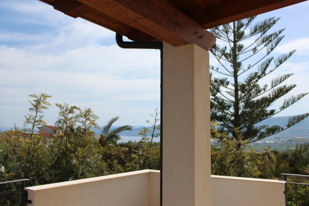 ブリアーティコ Residenza Anna Calabria Bed & Breakfast エクステリア 写真