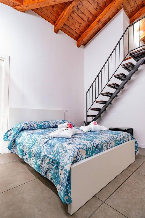 ブリアーティコ Residenza Anna Calabria Bed & Breakfast エクステリア 写真
